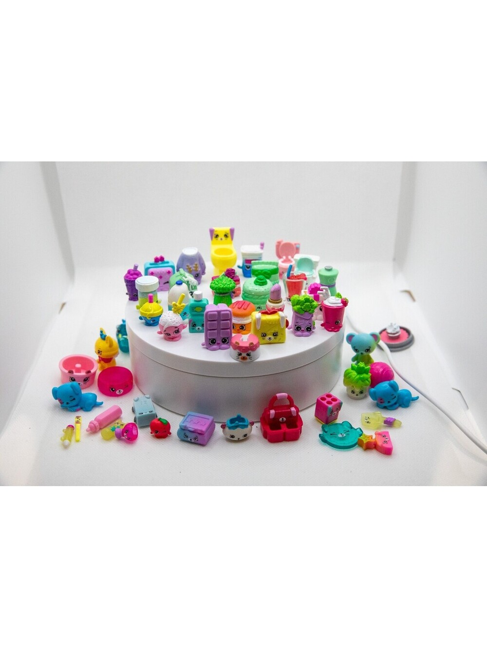 Shopkins Miniature Toys Series 1 to 5 - Lot of 50 figures
